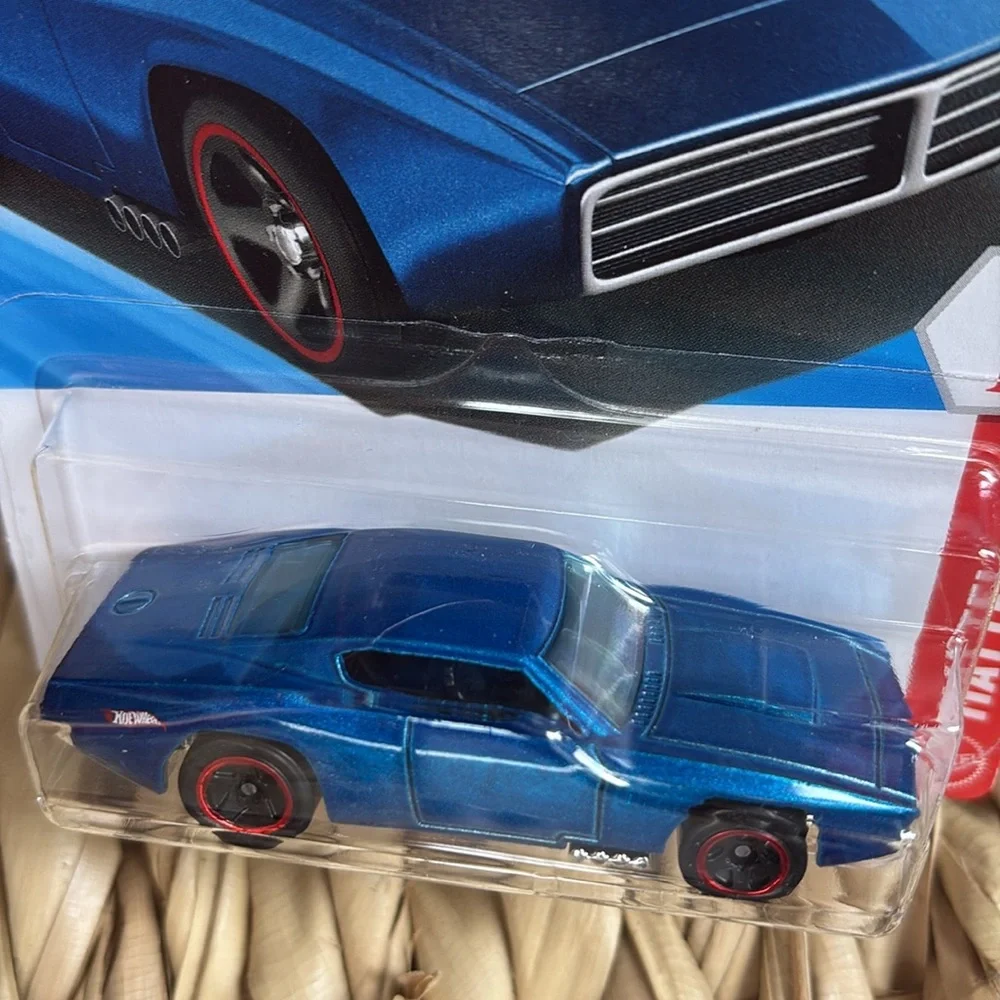 Mattel Hot Wheels Custom Otto Metallic Blue Muscle Car Hotwheeels 2026 New